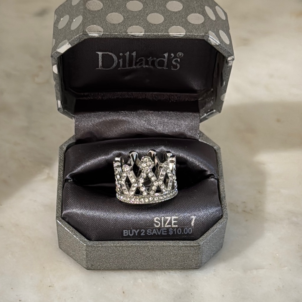 Dillards Silver Womens Ring 12$